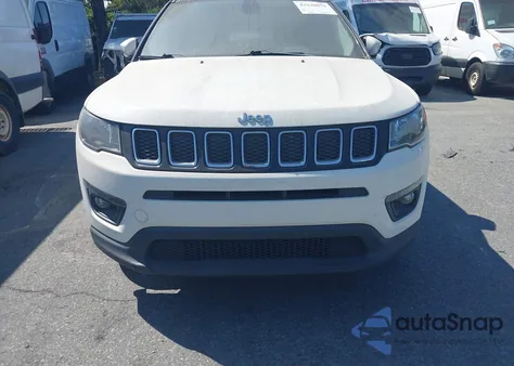 2018 Jeep Compass Latitude Fwd z USA, uszkodzony, nr VIN 3C4NJCBB0JT300094